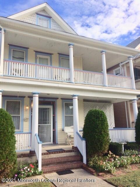 11 Bath Ave in Ocean Grove, NJ - Foto de edificio