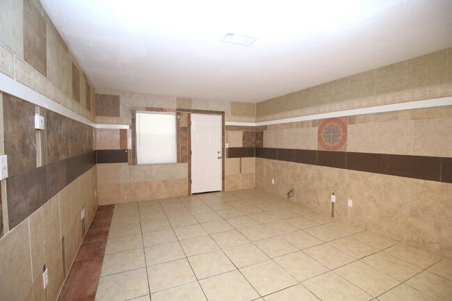 130 E 9 Mile Rd in Pensacola, FL - Building Photo - Building Photo