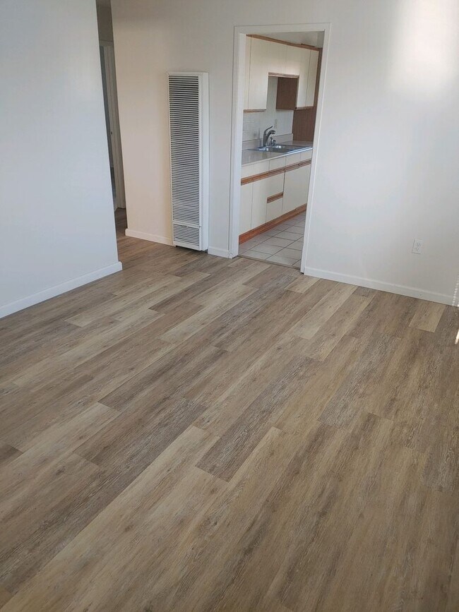 3281-83 Luna Ave-Unit -3281 in San Diego, CA - Building Photo - Building Photo