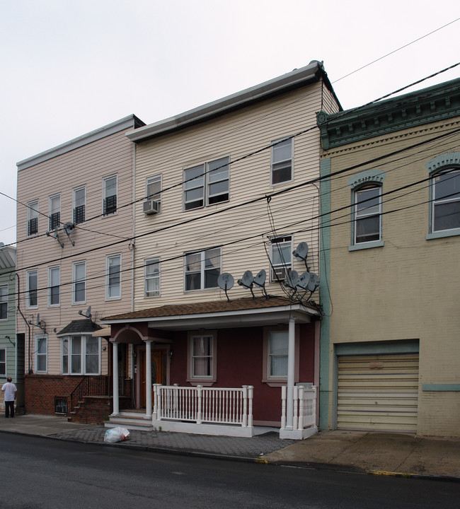 679 Market St in Newark, NJ - Building Photo - Building Photo