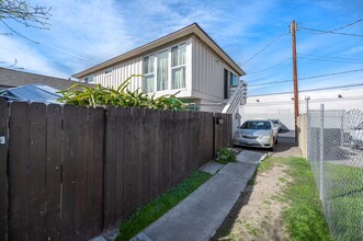 9861 Belfast Dr in Garden Grove, CA - Building Photo - Building Photo