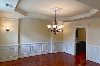 330 Knollcrest Ct in Alpharetta, GA - Foto de edificio - Building Photo