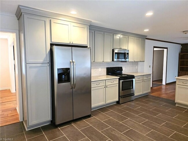 1085 Brown Rd in King, NC - Building Photo - Building Photo