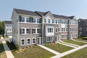 Highlands EVOLV Rental Townhomes in White Plains, MD - Building Photo - Building Photo