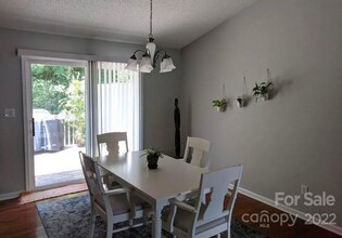 115 Wilde Brook Dr in Asheville, NC - Building Photo - Building Photo