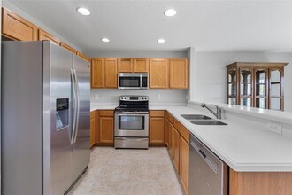 27206 Jade Isle Ct in Leesburg, FL - Building Photo - Building Photo
