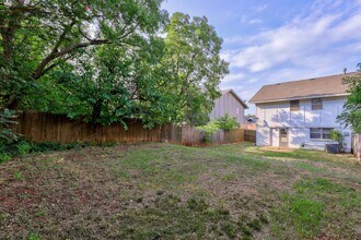 7507 Knight Lake Dr in Oklahoma City, OK - Building Photo - Building Photo