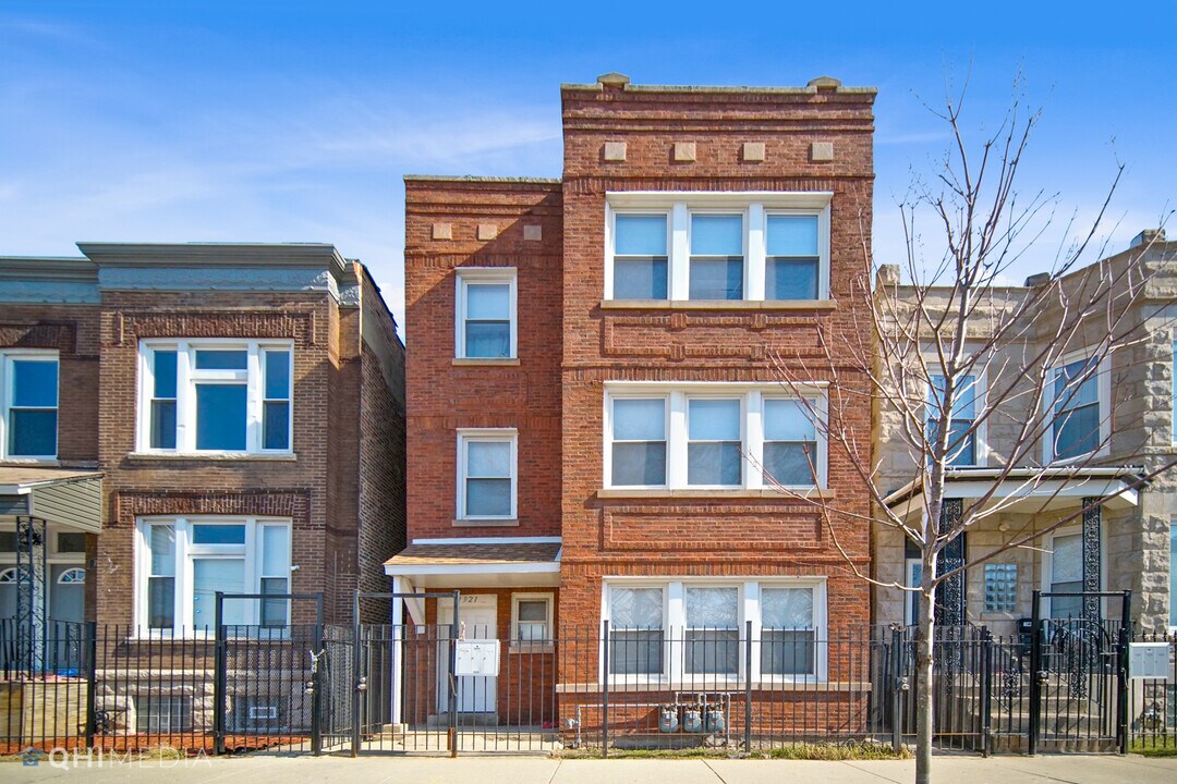 1921 S Trumbull Ave in Chicago, IL - Building Photo