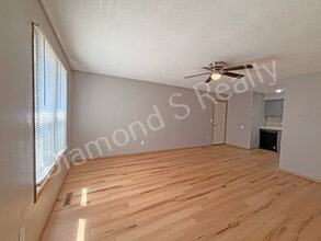 1505 W Rainey St in Ozark, MO - Building Photo - Building Photo