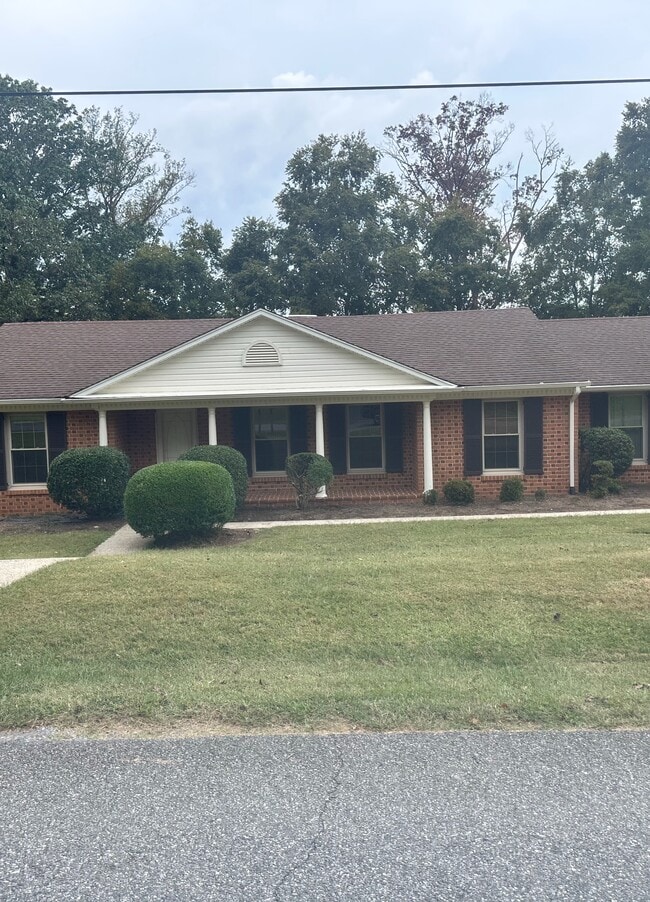 property at 115 Yorkshire Cir