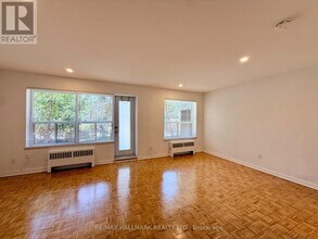 30 Upper Canada Dr in Toronto, ON - Building Photo - Building Photo