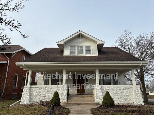 property at 201 S Blackhoof St