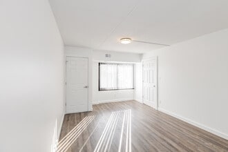 The Racquet Club Apartments in Monroeville, PA - Building Photo - Interior Photo