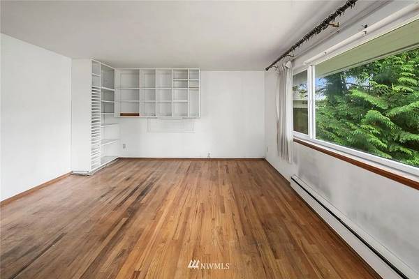 14034 84th Ave NE in Kirkland, WA - Building Photo - Building Photo