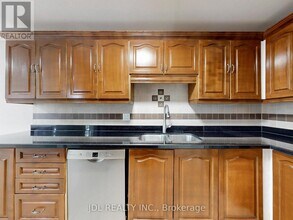 2205 South Millway in Mississauga, ON - Building Photo - Building Photo