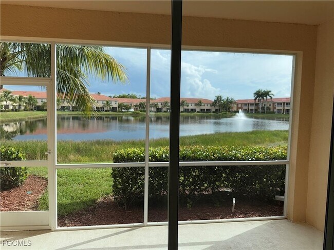 8890 Via Isola Court in Ft. Myers, FL - Building Photo - Building Photo