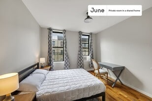 Room in Shared 3 bed/1 bath home in New York, NY - Building Photo