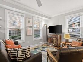 912 N Highland St, Unit SI ID1633308P in Arlington, VA - Building Photo