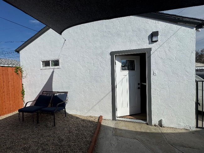 6120 California Ave in Long Beach, CA - Building Photo - Building Photo