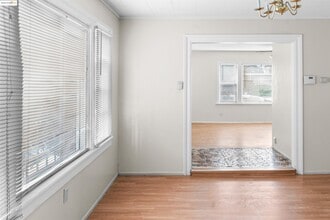 4500 San Carlos Ave in Oakland, CA - Building Photo - Building Photo