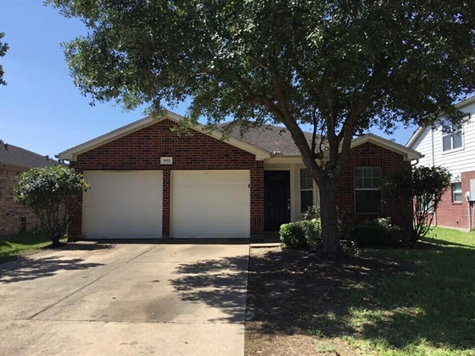 16623 Grenada Falls Dr in Houston, TX - Building Photo