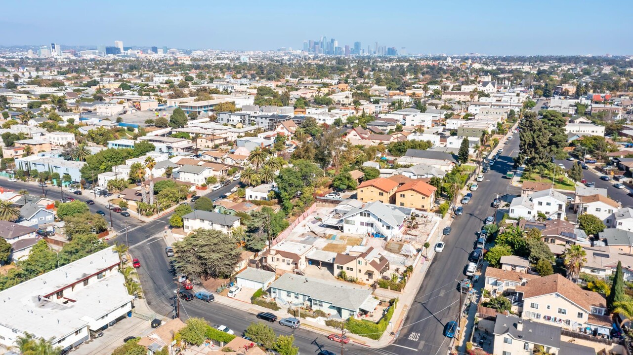 4723 Pickford St in Los Angeles, CA - Building Photo