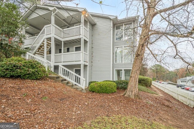 property at 1106 Natchez Trace