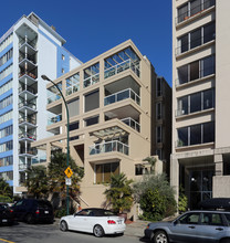 2015 Beach Ave in Vancouver, BC - Building Photo - Building Photo