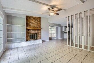 1302 Radcliff Dr in Austin, TX - Building Photo - Building Photo