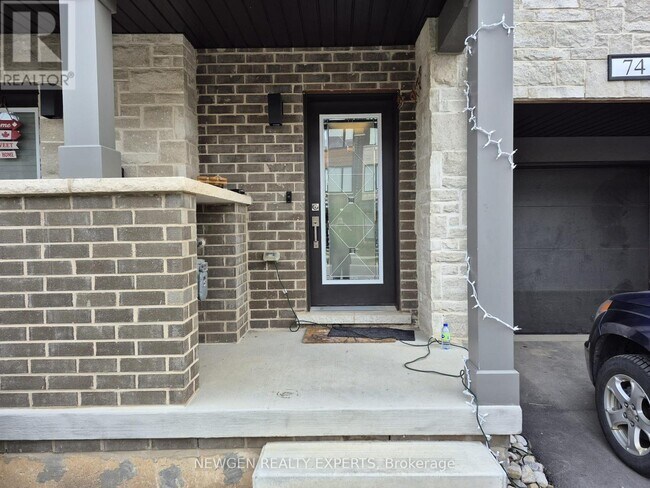 74 Wind Tree Wy in Halton Hills, ON - Building Photo - Building Photo