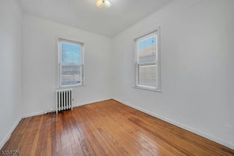 649 New Jersey Ave in Lyndhurst, NJ - Building Photo - Building Photo