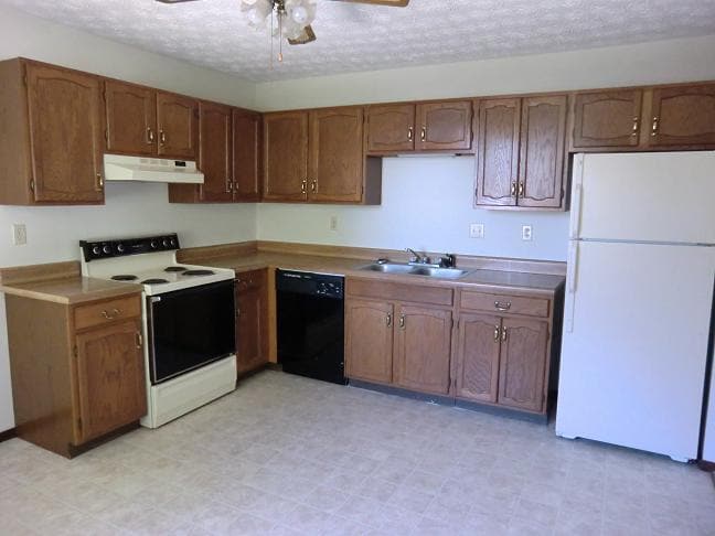 1206 Woodbridge St in Collinsville, IL - Building Photo - Building Photo