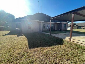 105-107 Sunburst Ct in Weatherford, TX - Foto de edificio - Building Photo