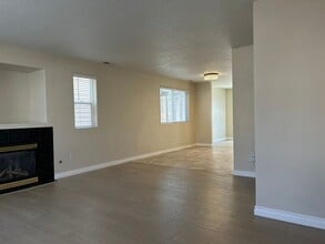 2637 Dornoch Pl in Richland, WA - Building Photo - Building Photo