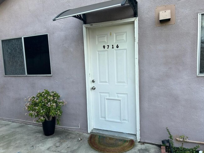 9716 Olney St-Unit -B in Rosemead, CA - Building Photo - Building Photo