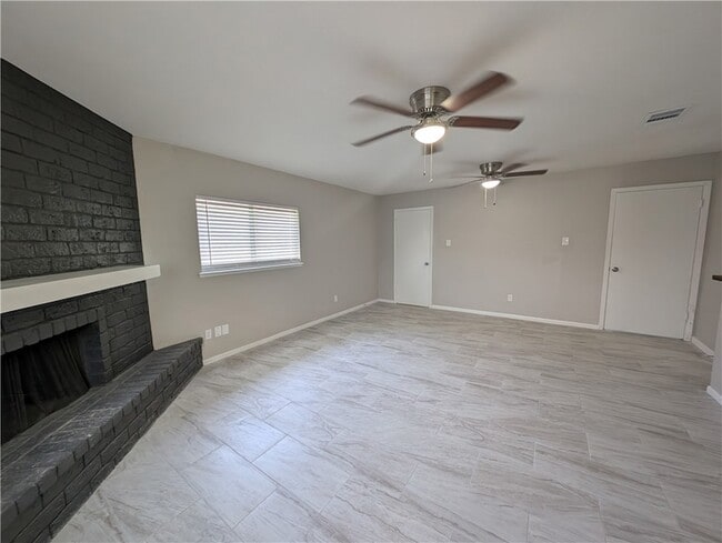6613 Rhine Dr, Unit B in Corpus Christi, TX - Building Photo - Building Photo