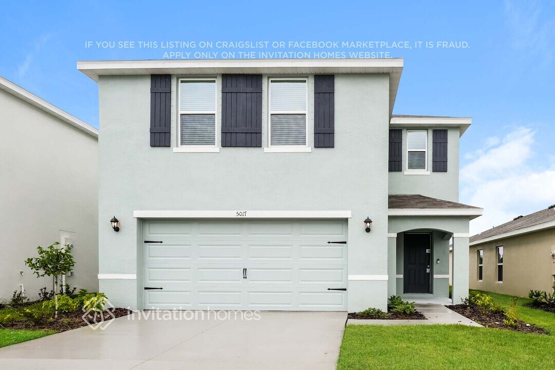 5017 Rocky Coast Pl in Palmetto, FL - Building Photo