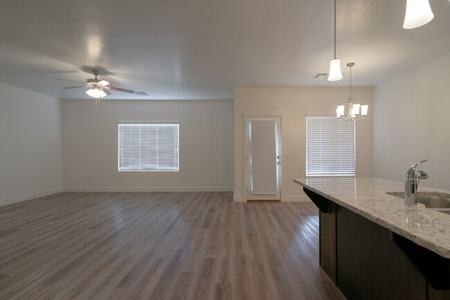 5946 S Kastra Ln in Saint George, UT - Building Photo - Building Photo