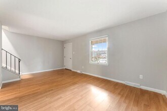 143 Thomas Dr in Telford, PA - Building Photo - Building Photo