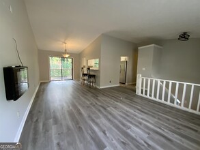 3527 Riverchase Dr in Decatur, GA - Building Photo - Building Photo