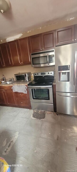 88-25 Lyman St in Queens, NY - Building Photo