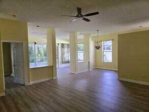 5131 SE Sweetbrier Terrace in Hobe Sound, FL - Building Photo - Building Photo