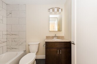 217 Arlington St, Unit 1 in Medford, MA - Building Photo - Building Photo