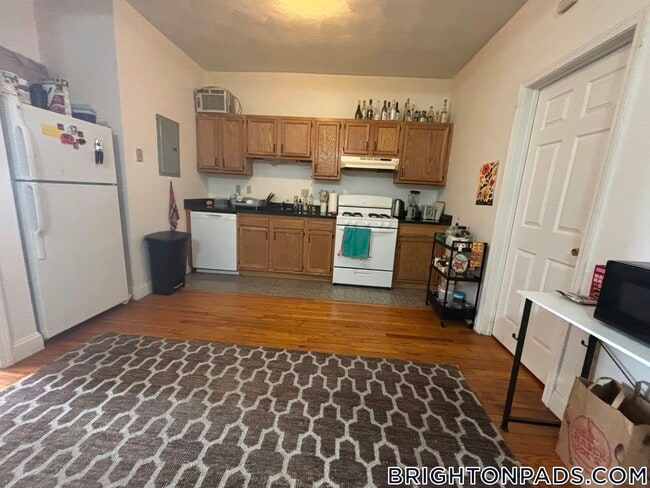 17 Cummings Rd, Unit 3 in Boston, MA - Foto de edificio - Building Photo