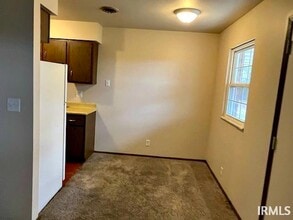 3007 Crowley Dr in Evansville, IN - Building Photo - Building Photo