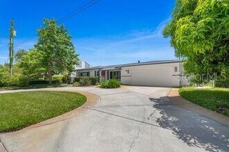 1124 35th Ave NE in St. Petersburg, FL - Building Photo - Building Photo