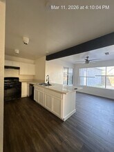 1940 E Woodsville Ct in Visalia, CA - Building Photo - Building Photo