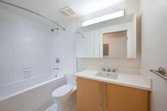 1 E 7th Ave in Vancouver, BC - Building Photo - Building Photo