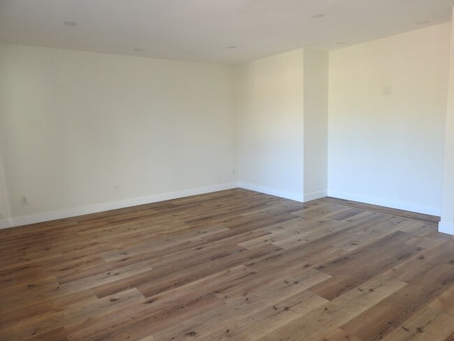 4255 Asher St in San Diego, CA - Building Photo - Building Photo