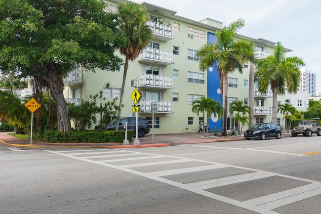 property at 1498 Jefferson Ave